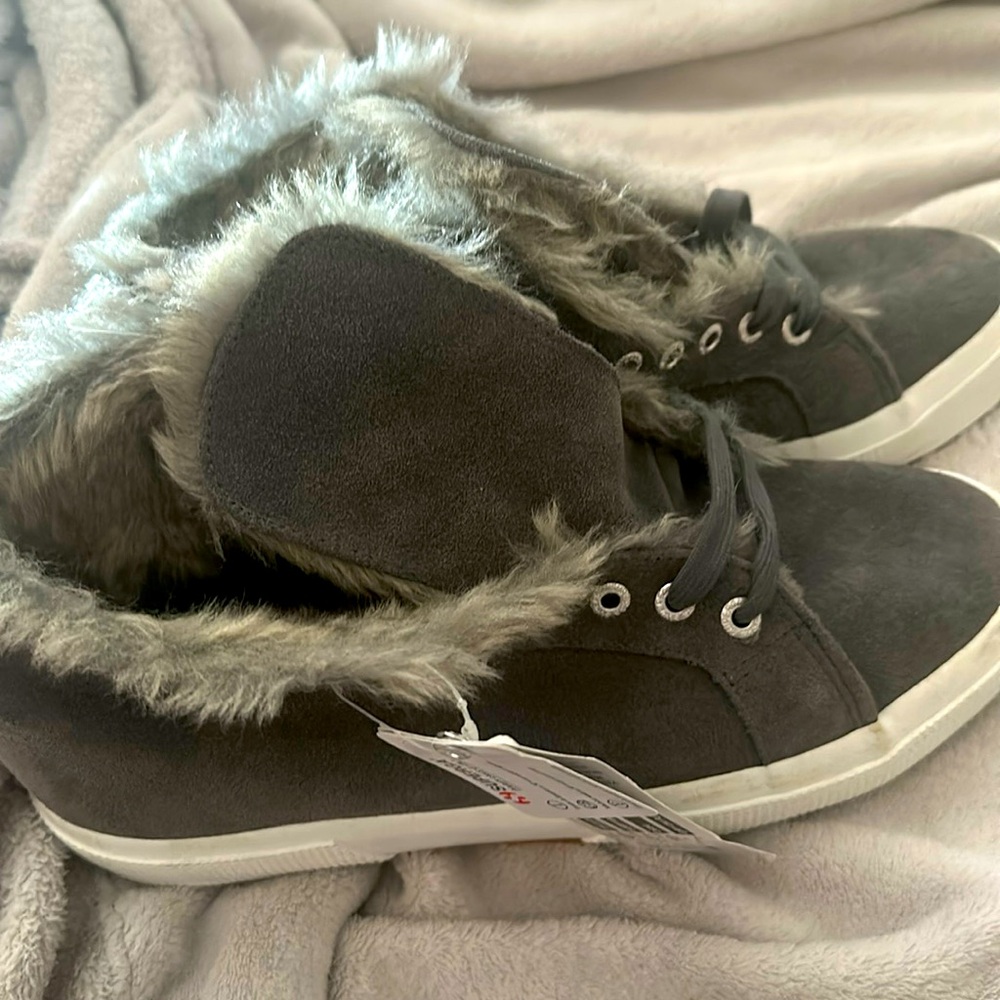 New SUPERGA   Womens US 10 Gray High Top Sherpa Fur Lined Suede Men size 8.5
